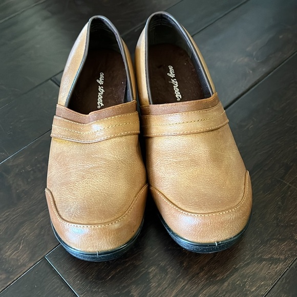 Easy street slip resistant brown slip on 9 - Picture 3 of 11